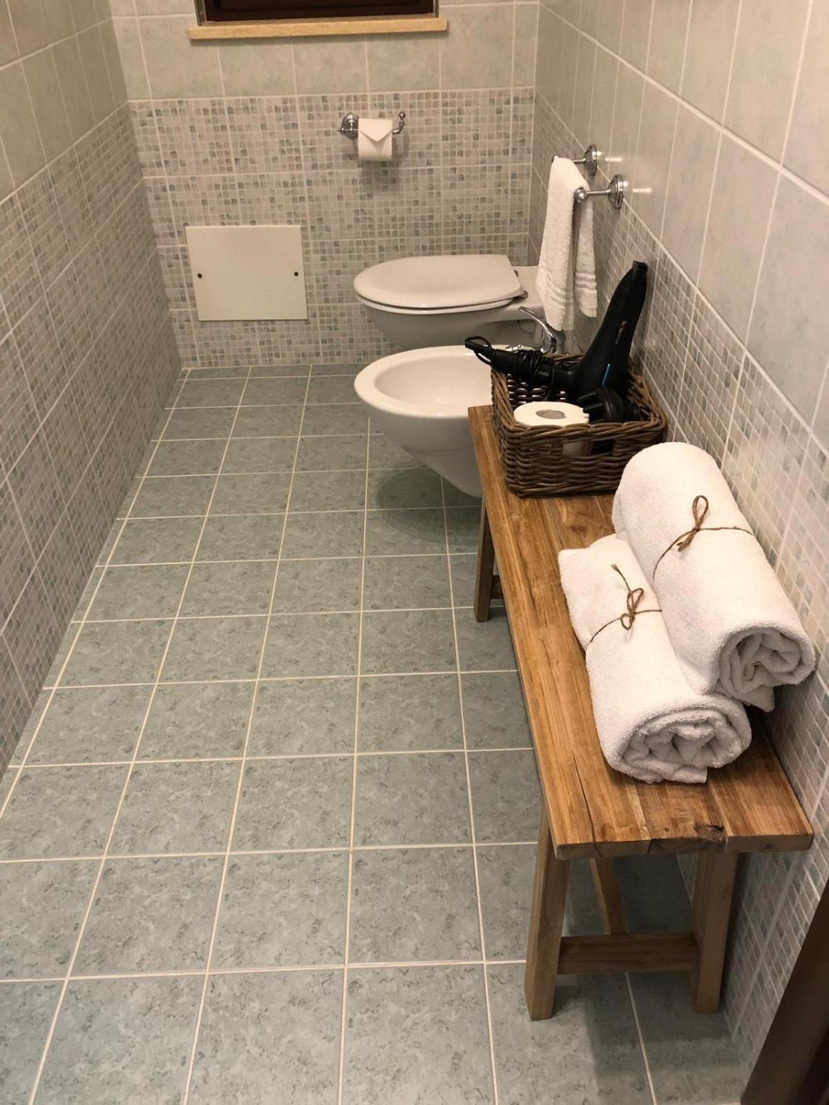 Dimora Le Ginestre Adults Only Bed & Breakfast Fasano Cameră foto