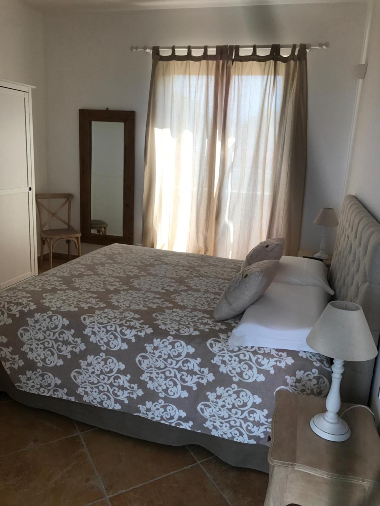 Dimora Le Ginestre Adults Only Bed & Breakfast Fasano Cameră foto