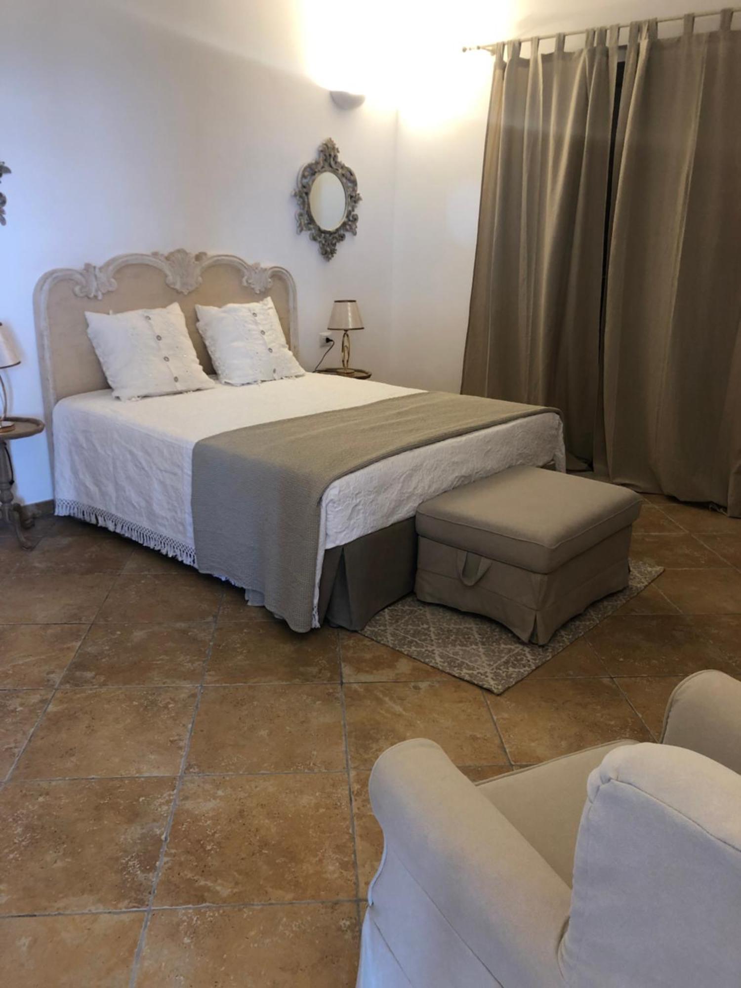 Dimora Le Ginestre Adults Only Bed & Breakfast Fasano Cameră foto