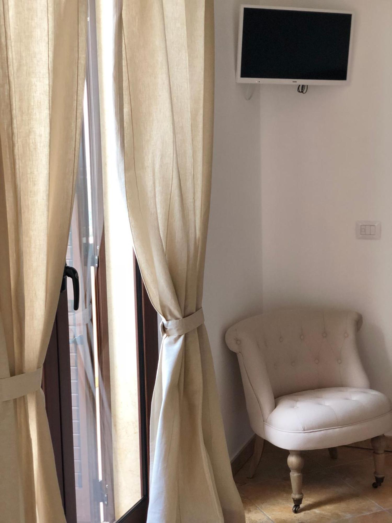 Dimora Le Ginestre Adults Only Bed & Breakfast Fasano Cameră foto